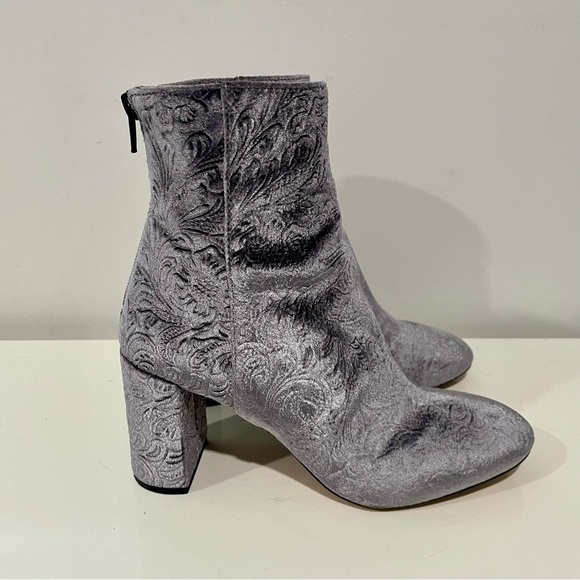 Lewit Lanzo Velvet Embossed Italian Leather Booties Grey Size 36.5 (US 6.5) - Picture 2 of 8